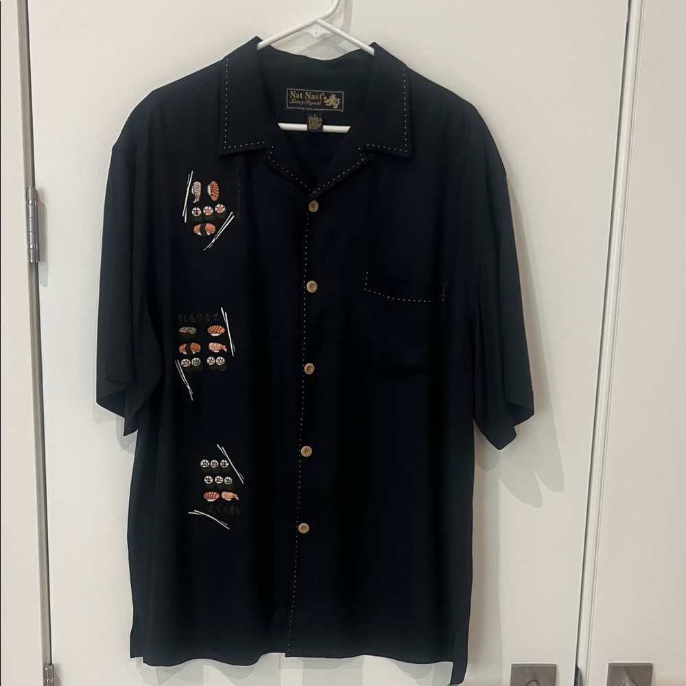 Nat Nast Black Short-Sleeve Button-Down Shirt W/Embroidered Sushi Accent Size L